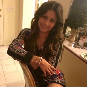 Meet your Posher, Alma